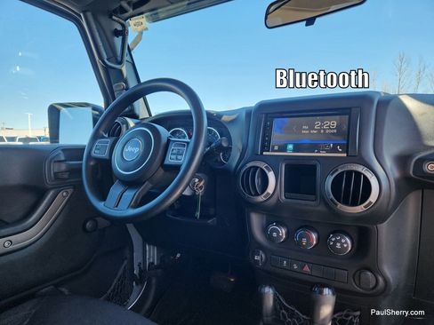 Used 2015 Jeep Wrangler Unlimited Sport image 2