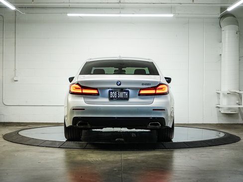 Used 2023 BMW 540i w/ Premium Package RWD image 5