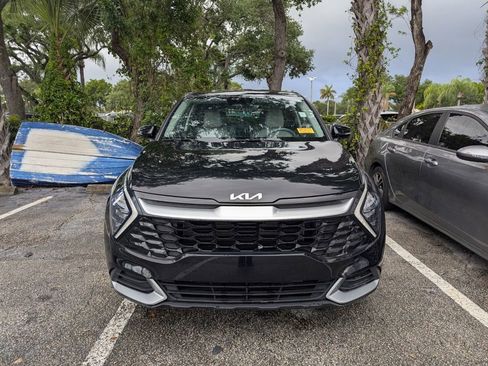 Used 2023 Kia Sportage EX FWD image 2