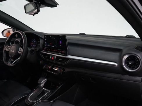 Used 2023 Kia Forte GT-Line w/ GT-Line Premium Package image 18