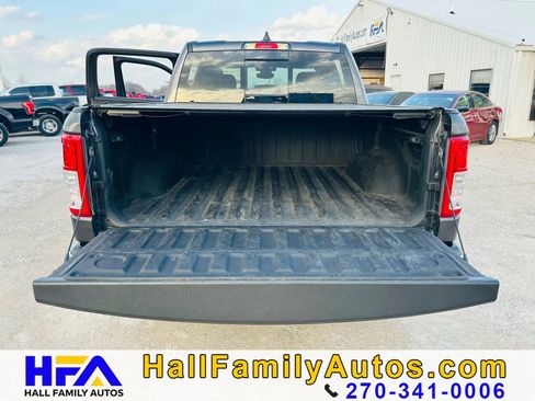 Used 2019 RAM 1500 Big Horn AWD/4WD image 17