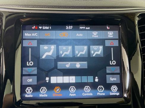 Used 2021 Jeep Cherokee Limited image 15