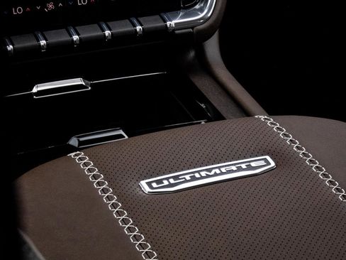 New 2026 GMC Yukon Denali Ultimate AWD/4WD image 7
