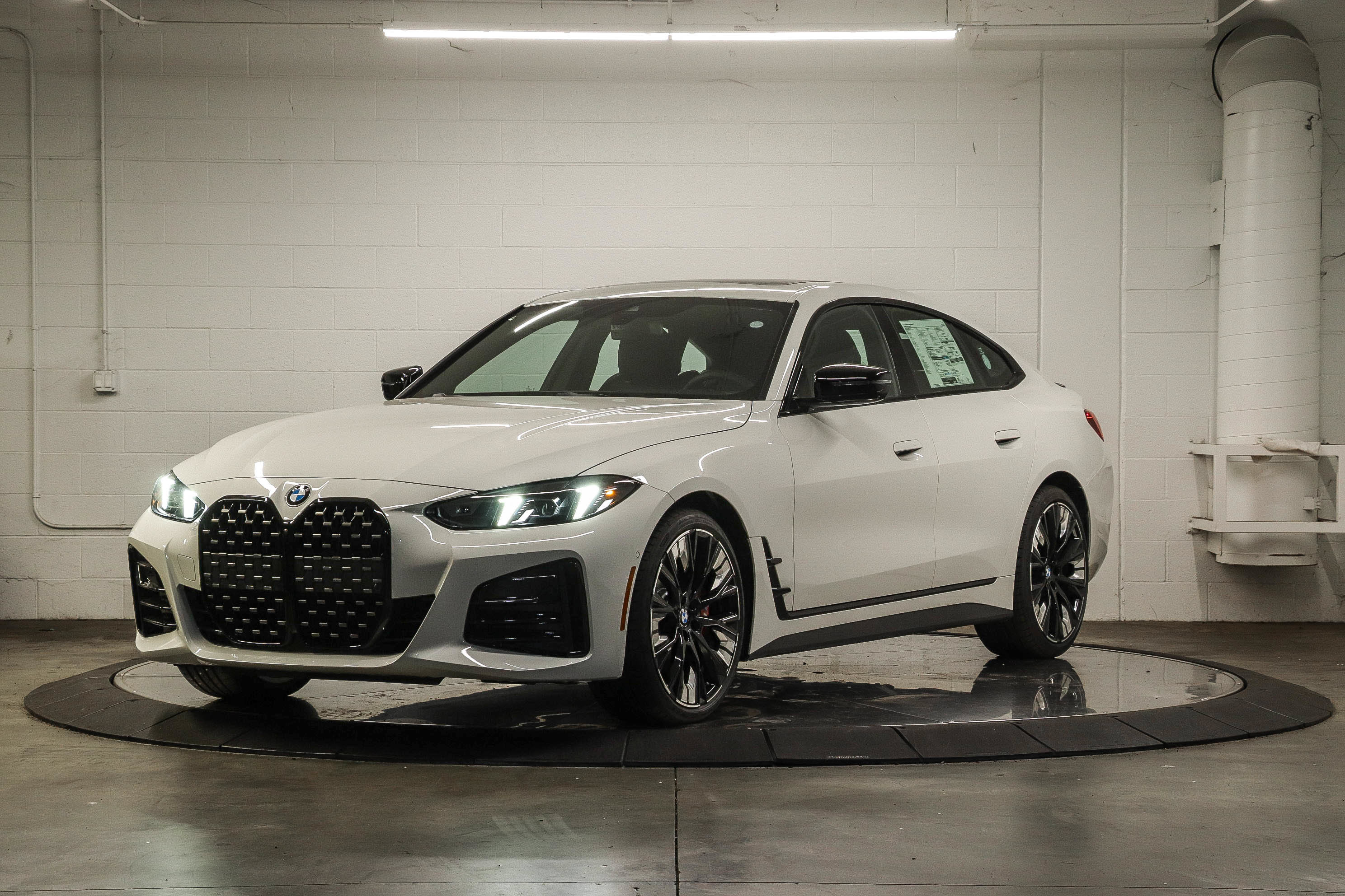 New 2026 BMW 430i w/ M Sport Package RWD image 3