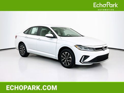 Used 2025 Volkswagen Jetta S image 1