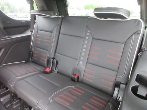 New 2026 GMC Yukon AT4 Ultimate w/ LPO, Floor Liner Package AWD/4WD image 13