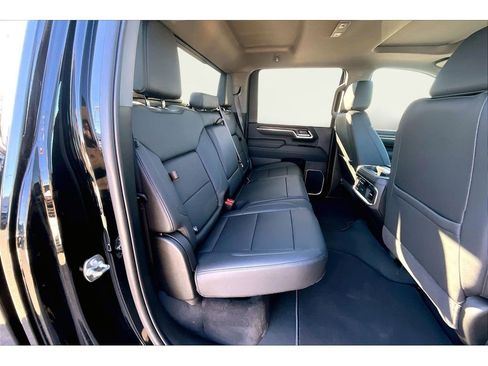 New 2025 GMC Sierra 2500 SLT w/ SLT Convenience Package image 10