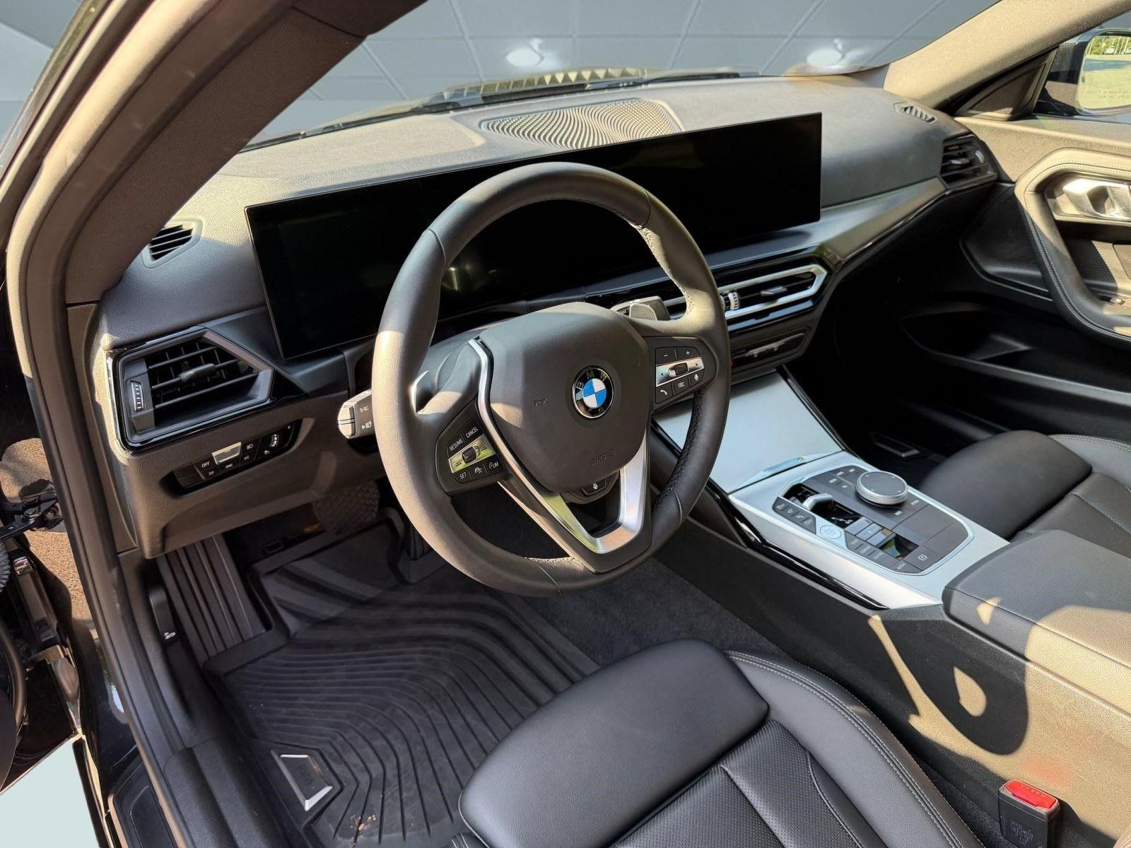 Certified 2023 BMW 230i Coupe w/ Convenience Package RWD image 4