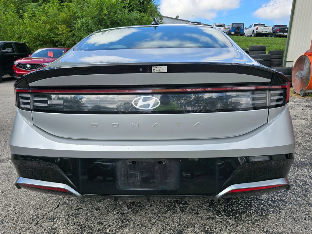 Used 2025 Hyundai Sonata SEL FWD image 8