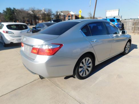 Used 2014 Honda Accord EX image 8