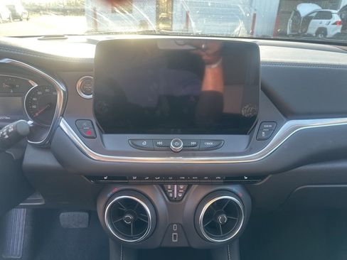 Used 2025 Chevrolet Blazer LT image 15