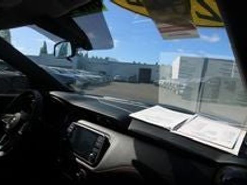 Used 2020 Nissan Kicks SR image 20