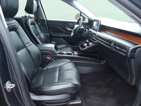 Used 2022 Lincoln Corsair Reserve w/ Equipment Group 201A image 28