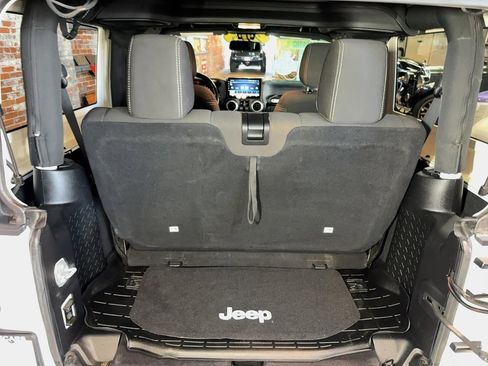 Used 2015 Jeep Wrangler Sahara w/ Connectivity Group image 47