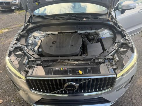 Used 2023 Volvo XC60 B5 Plus FWD image 30