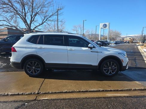 Certified 2022 Volkswagen Tiguan SE w/ Panoramic Sunroof Package image 7