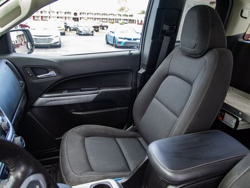 Used 2022 Chevrolet Colorado LT w/ Fleet Safety Package AWD/4WD image 14