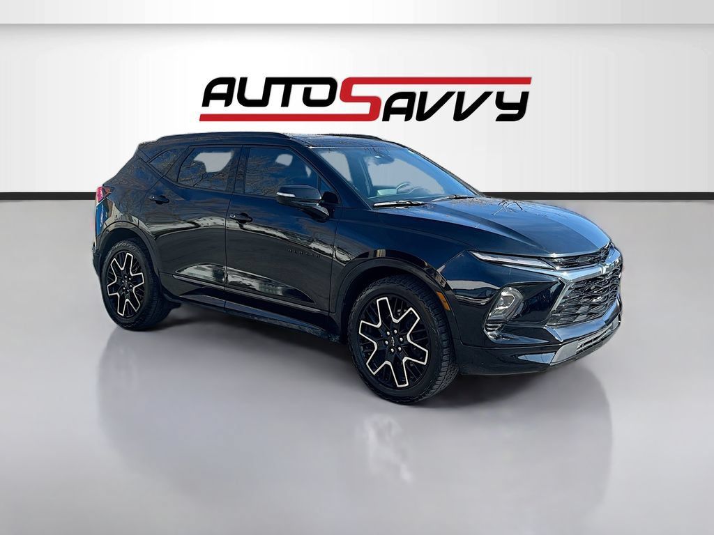 Used 2023 Chevrolet Blazer RS w/ Driver Confidence II Package AWD/4WD image 1
