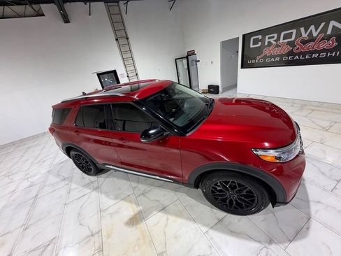 Used 2021 Ford Explorer Limited w/ Equipment Group 301A RWD image 5
