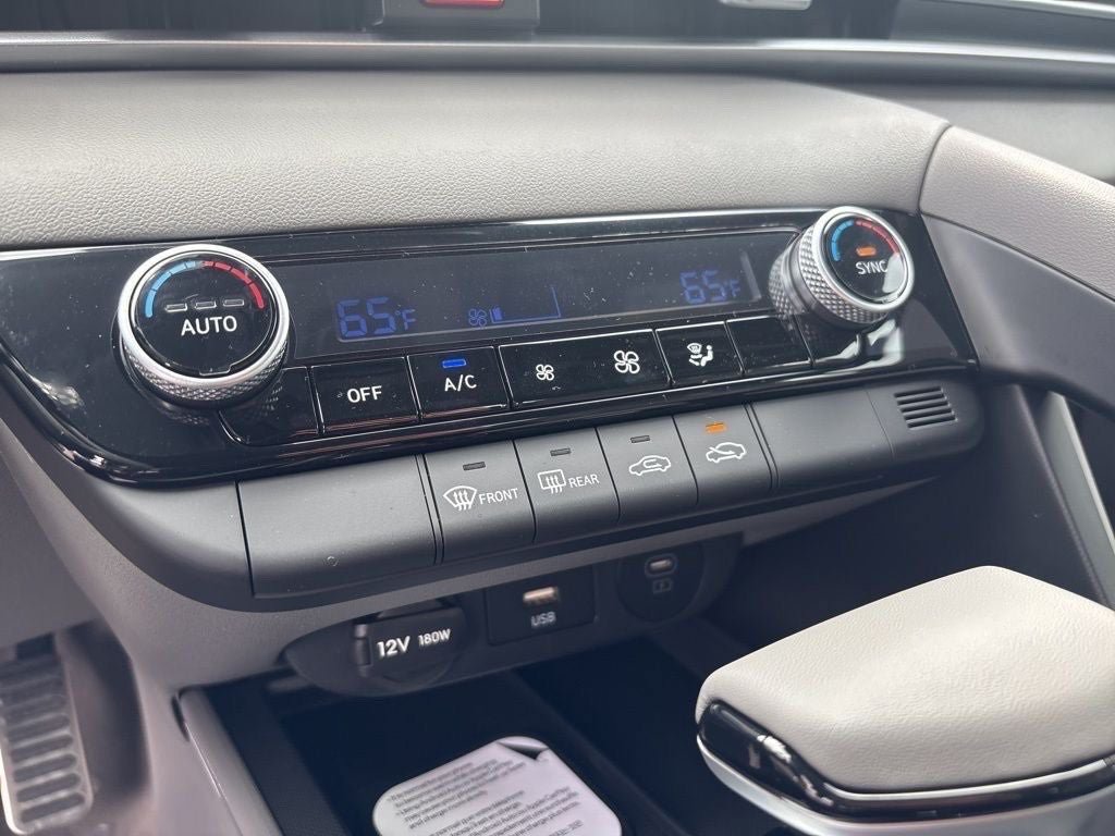 New 2026 Hyundai Elantra Sport FWD image 11