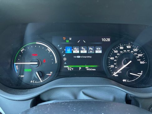 Used 2025 Toyota Sienna XLE FWD image 39