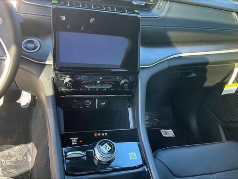 New 2025 Jeep Grand Cherokee L Limited AWD/4WD image 20