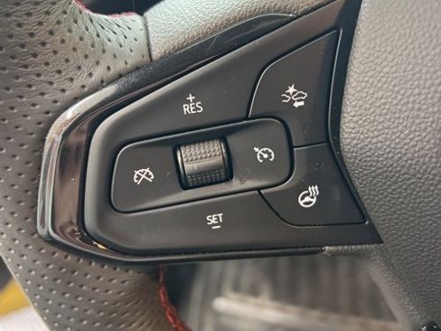 Used 2023 Chevrolet TrailBlazer RS w/ Sun and Liftgate Package image 14