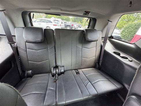 Used 2017 Cadillac Escalade Luxury AWD/4WD image 15