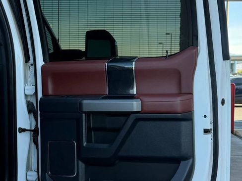 Used 2022 Ford F250 Platinum w/ Tremor Off-Road Package AWD/4WD image 47