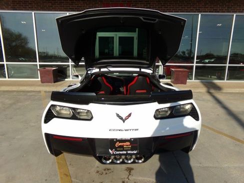 Used 2018 Chevrolet Corvette Z06 image 11