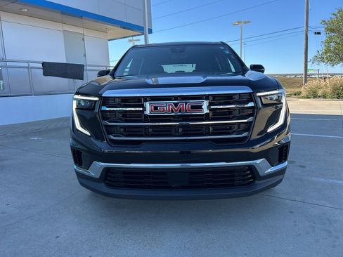 Used 2025 GMC Acadia Elevation image 3