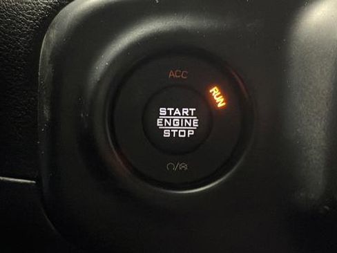 Used 2022 Jeep Gladiator Rubicon AWD/4WD image 21