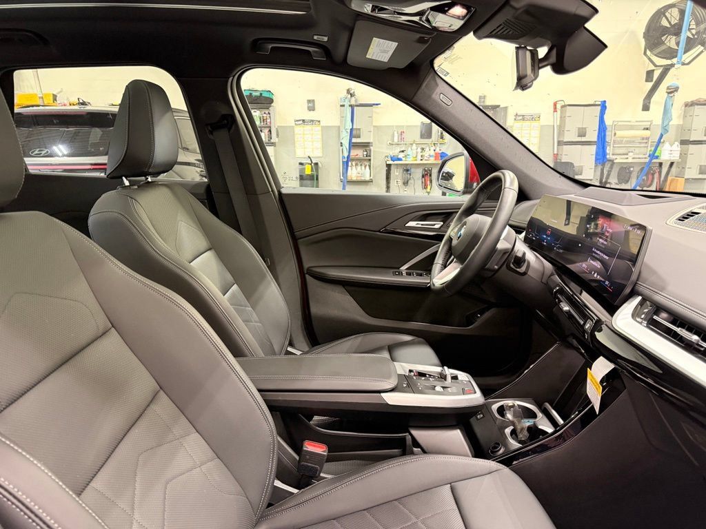 Used 2026 BMW X1 xDrive28i AWD/4WD image 29