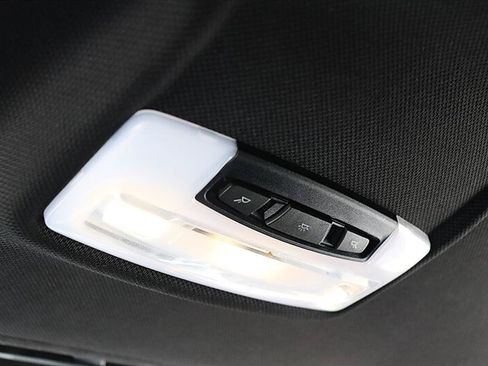Used 2017 BMW 330i Sedan RWD image 23