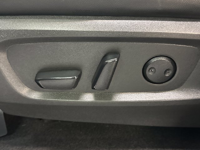 Used 2023 Nissan Pathfinder SL AWD/4WD image 21