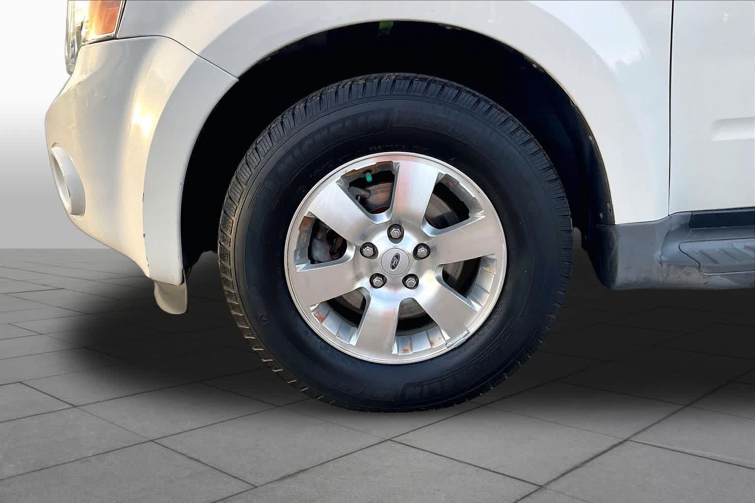 Used 2012 Ford Escape Limited FWD image 11