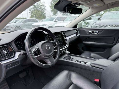 Used 2020 Volvo V60 T5 Cross Country AWD/4WD image 9