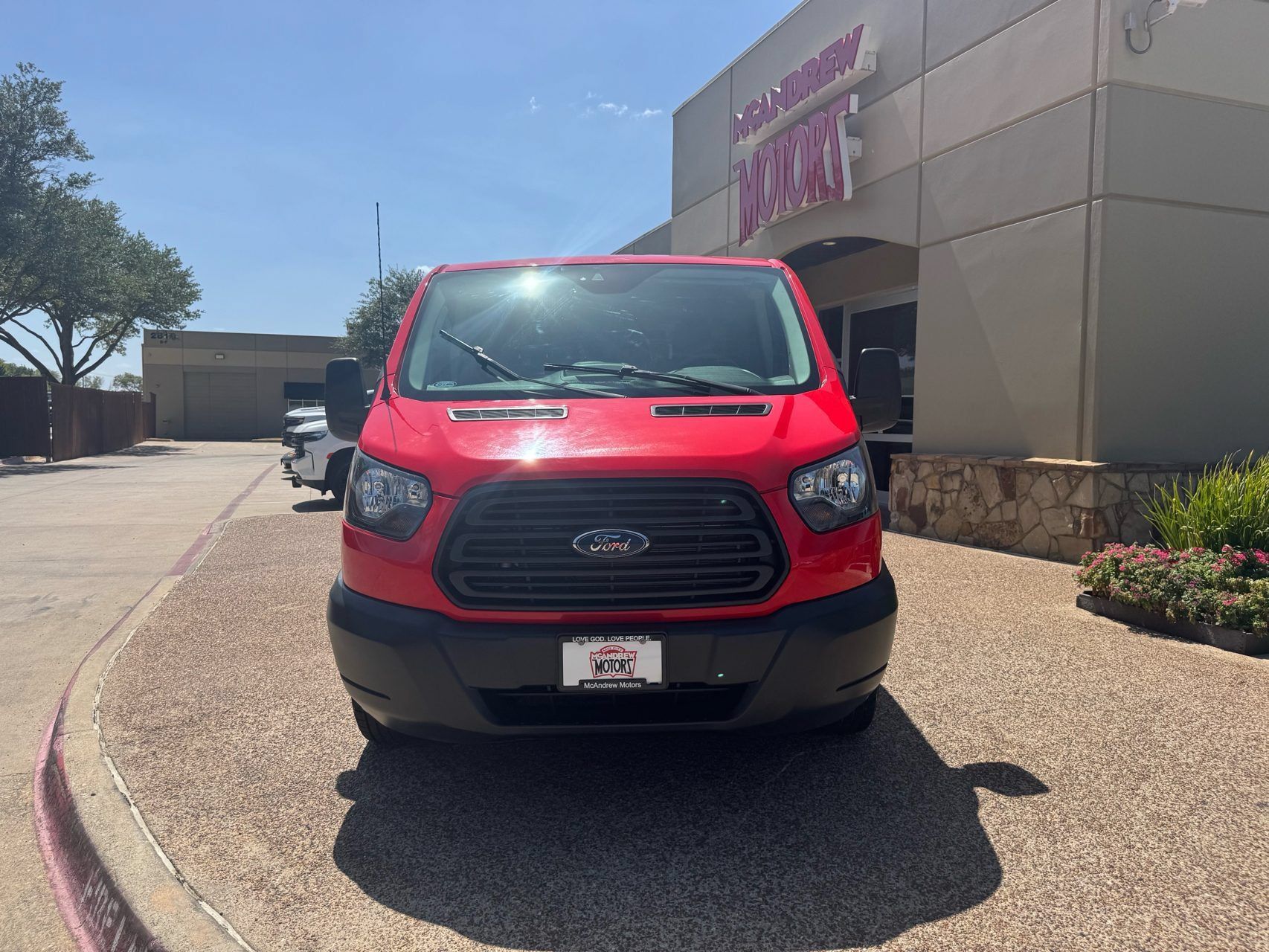 Used 2018 Ford Transit 150 XL RWD image 5
