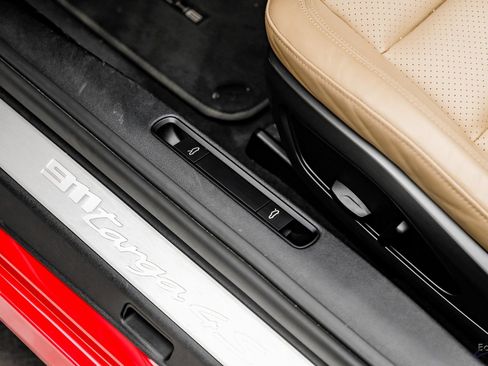 Used 2021 Porsche 911 Targa 4S Heritage Design image 49