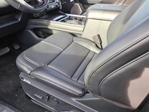 New 2026 Ford F250 Platinum w/ Tremor Off-Road Package image 4