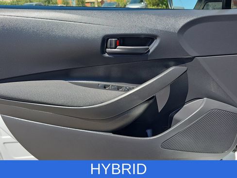 Used 2025 Toyota Corolla LE w/ LE Premium Package FWD image 24