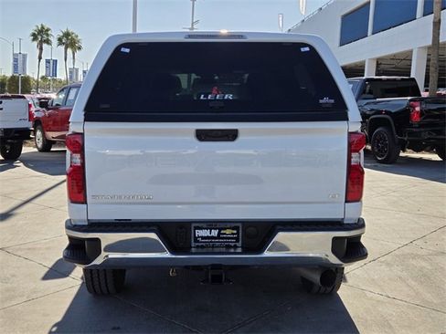 Used 2024 Chevrolet Silverado 2500 LT w/ Convenience Package image 5