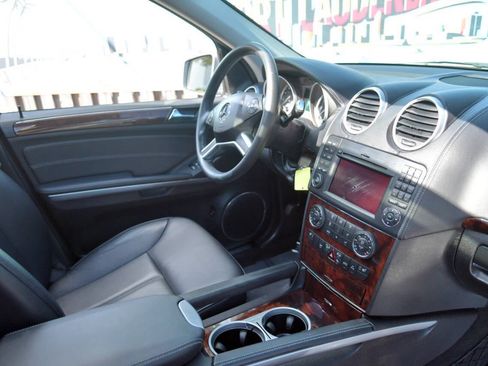 Used 2011 Mercedes-Benz GL 450 4MATIC image 37