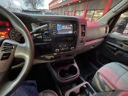 Used 2016 Nissan NV 2500 SL w/ Technology Package image 7