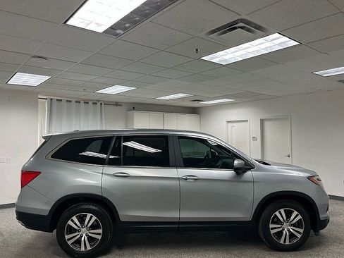 Used 2016 Honda Pilot EX image 4
