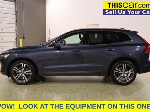 Used 2021 Volvo XC60 T5 Momentum w/ Premium Package FWD image 4