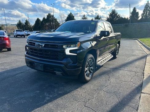 Used 2022 Chevrolet Silverado 1500 RST w/ Convenience Package II image 3