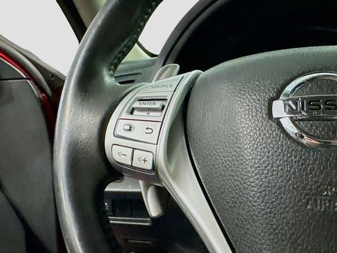 Used 2018 Nissan Altima 2.5 SR w/ Interior Lighting Package image 24