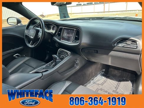 Used 2022 Dodge Challenger SXT w/ Plus Package image 41