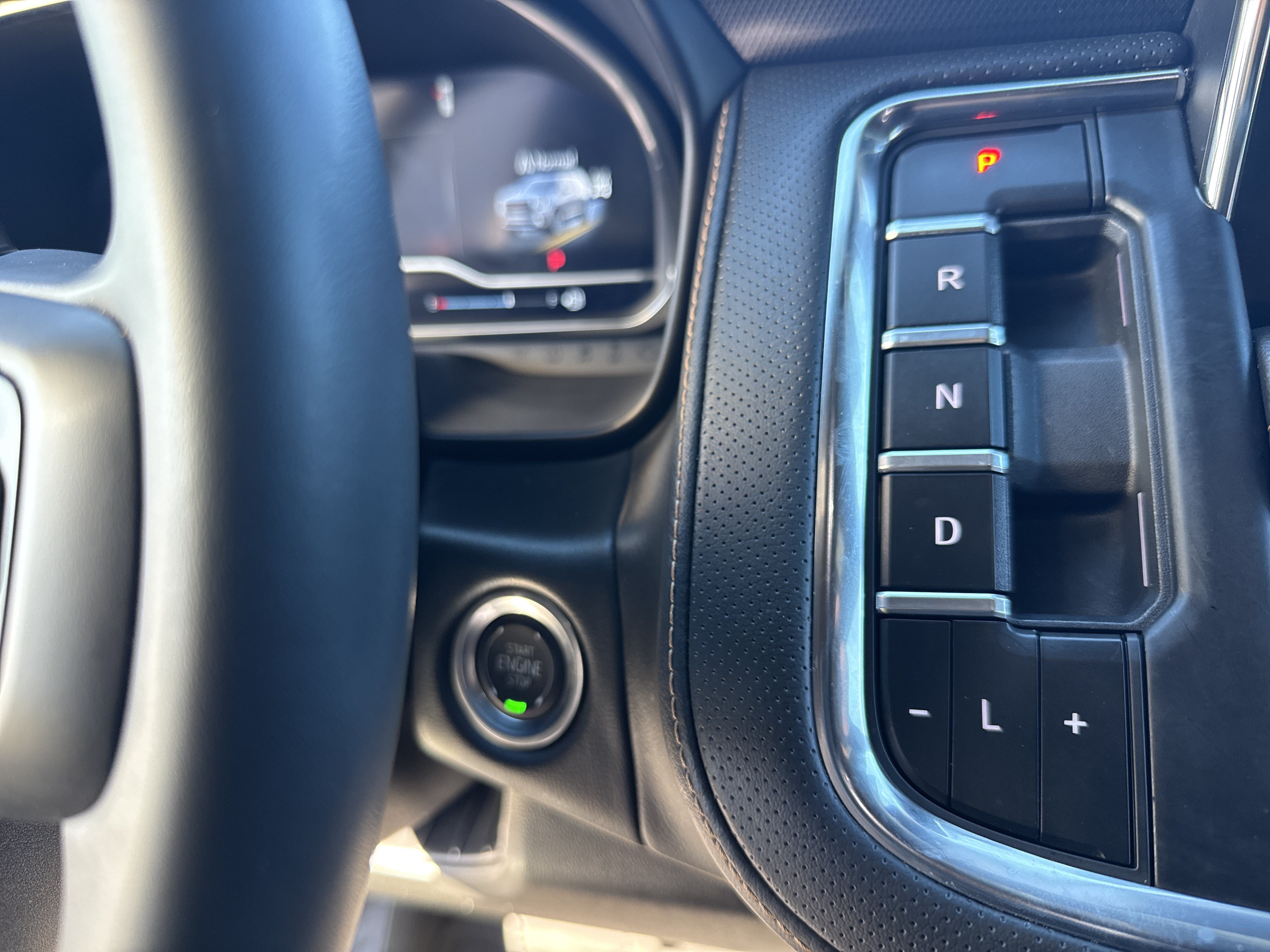 Used 2024 GMC Yukon AT4 w/ AT4 Premium Plus Package AWD/4WD image 26